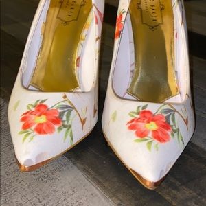 Ted Baker London 4 inch heels